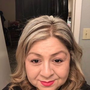 Meet your Posher, Sonia